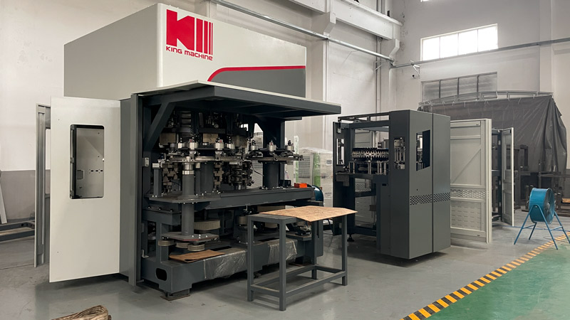 BLOW MOLDING MACHINE.jpg BLOW MOLDING MACHINE.jpg