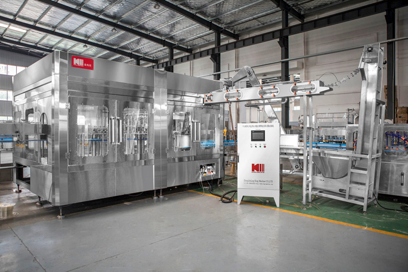 carbonated filling machine.jpg carbonated filling machine.jpg