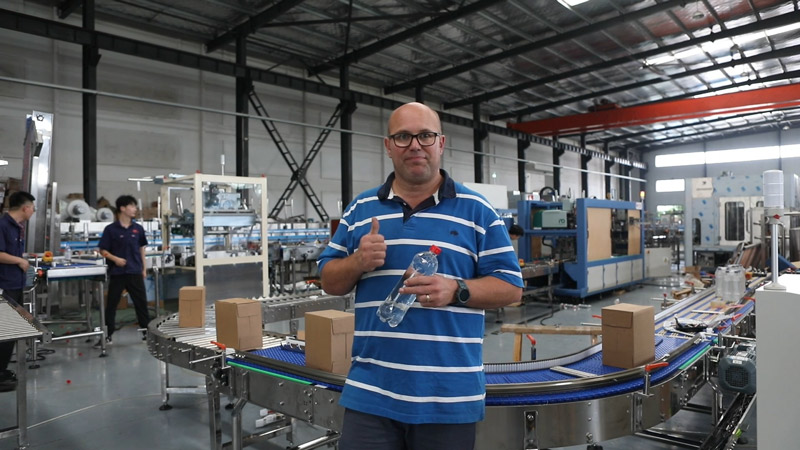 Oxygen-enriched water filling packing line.jpg Oxygen-enriched water filling packing line.jpg