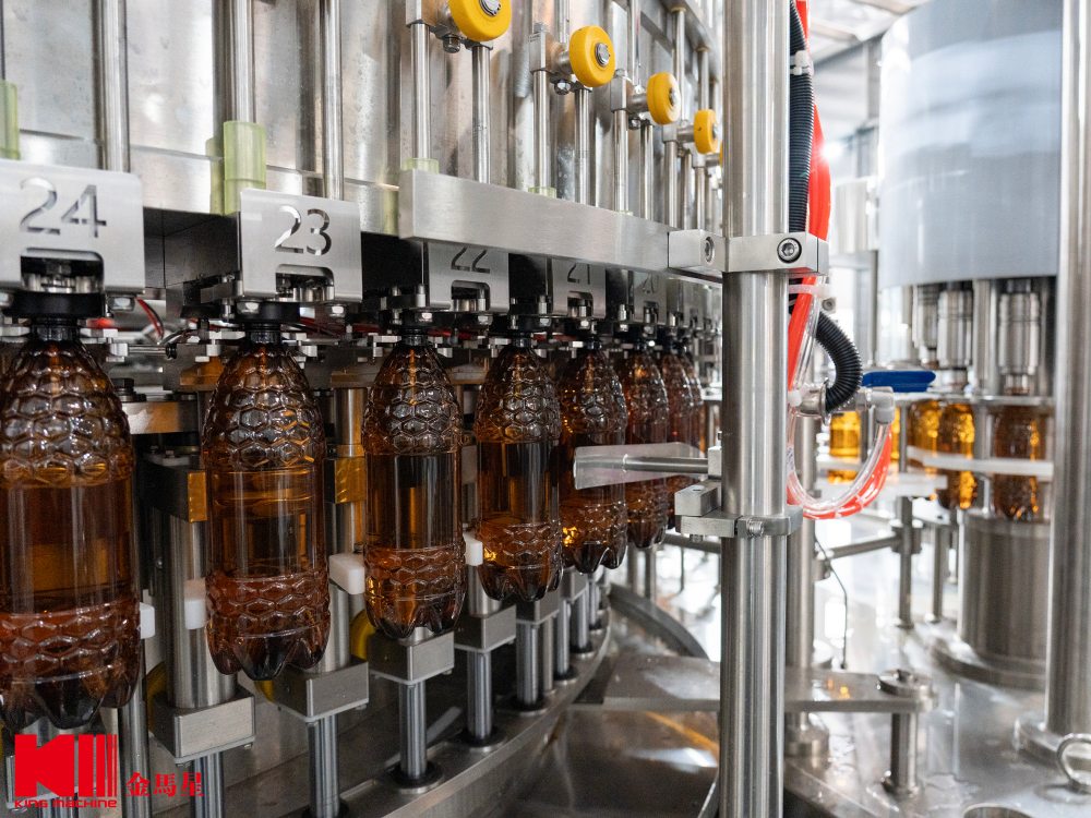 Kvass Filling machine.jpg Kvass Filling machine.jpg