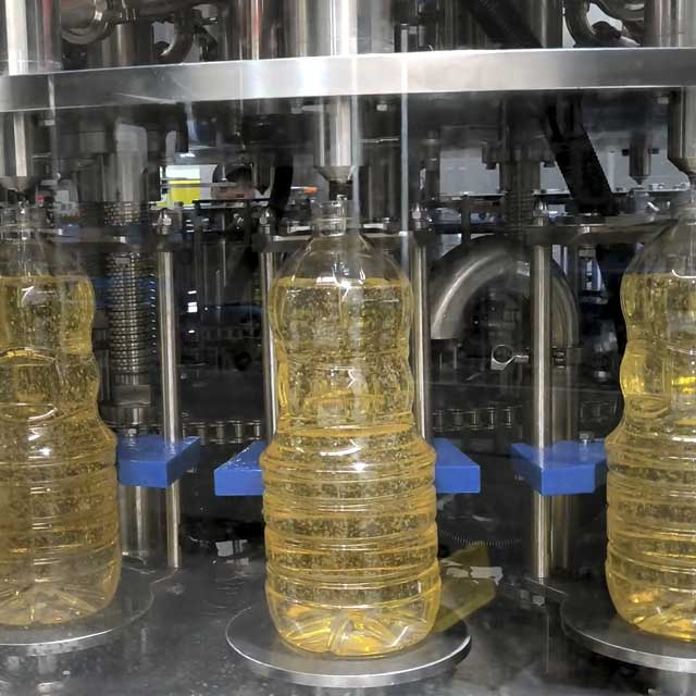 Unraveling the Precision of Weighing Oil Filling Machines: How They Work