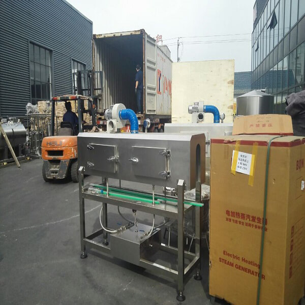 King filling machine waiting to be exported.jpg King filling machine waiting to be exported.jpg